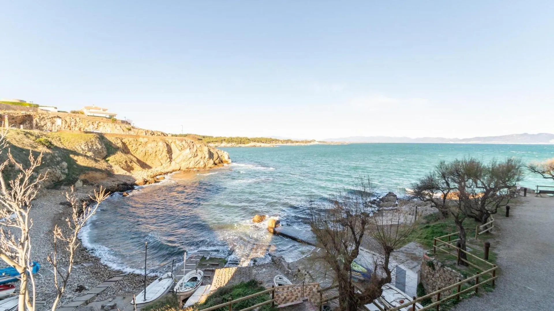 Cozy Seaside Apartment With Garden L' Escala